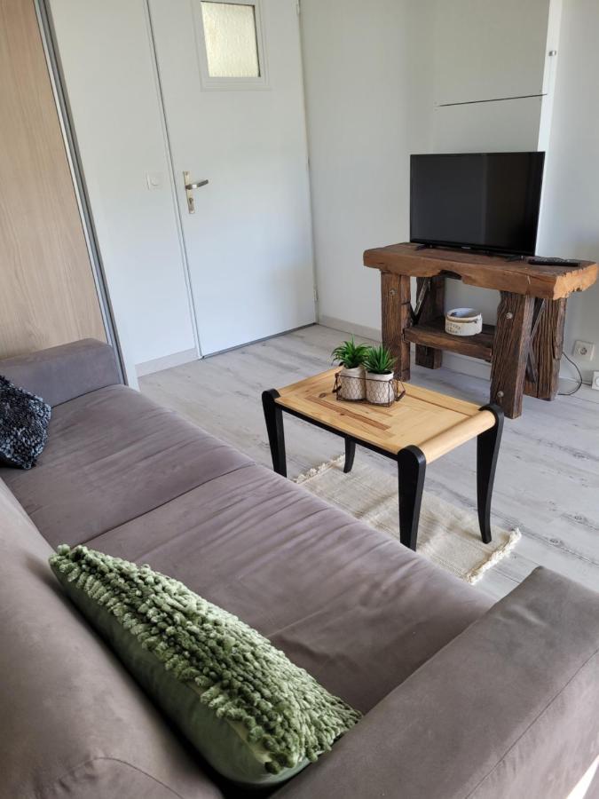 Tahiti Beach, T2 A La Mer, Piscine, Terrasse Et Parking Frontignan Exteriör bild