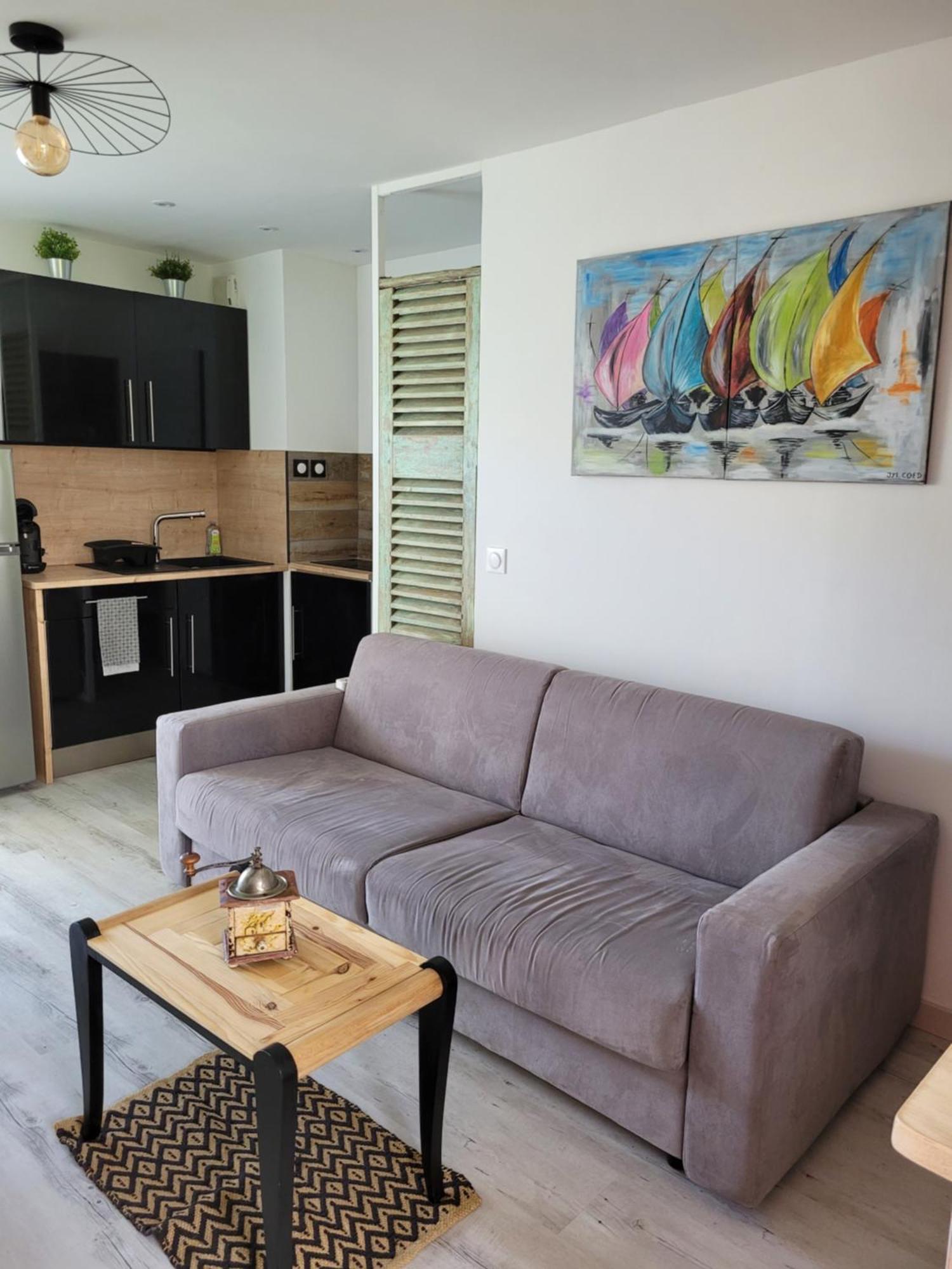 Tahiti Beach, T2 A La Mer, Piscine, Terrasse Et Parking Frontignan Exteriör bild